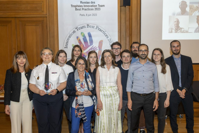 Equipe/Projet Synchro-TC à la remise des Trophees Innovation 2023, Maison de l'Océan, Paris